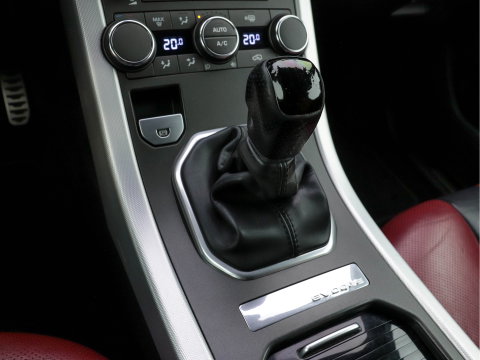 Land Rover Range Rover Evoque Coupe 2.2 eD4 Prestige *WRAPPED | XENON-PLUS | LEATHER | MERIDIAN-SOUNDSYSTEM | CAMERA | CRUISE | MEMORY-PACK | SPORT-SEATS | PRIVACY-GLASS | KEYLESS | ECC | TOWBAR | PDC | 19"ALU*