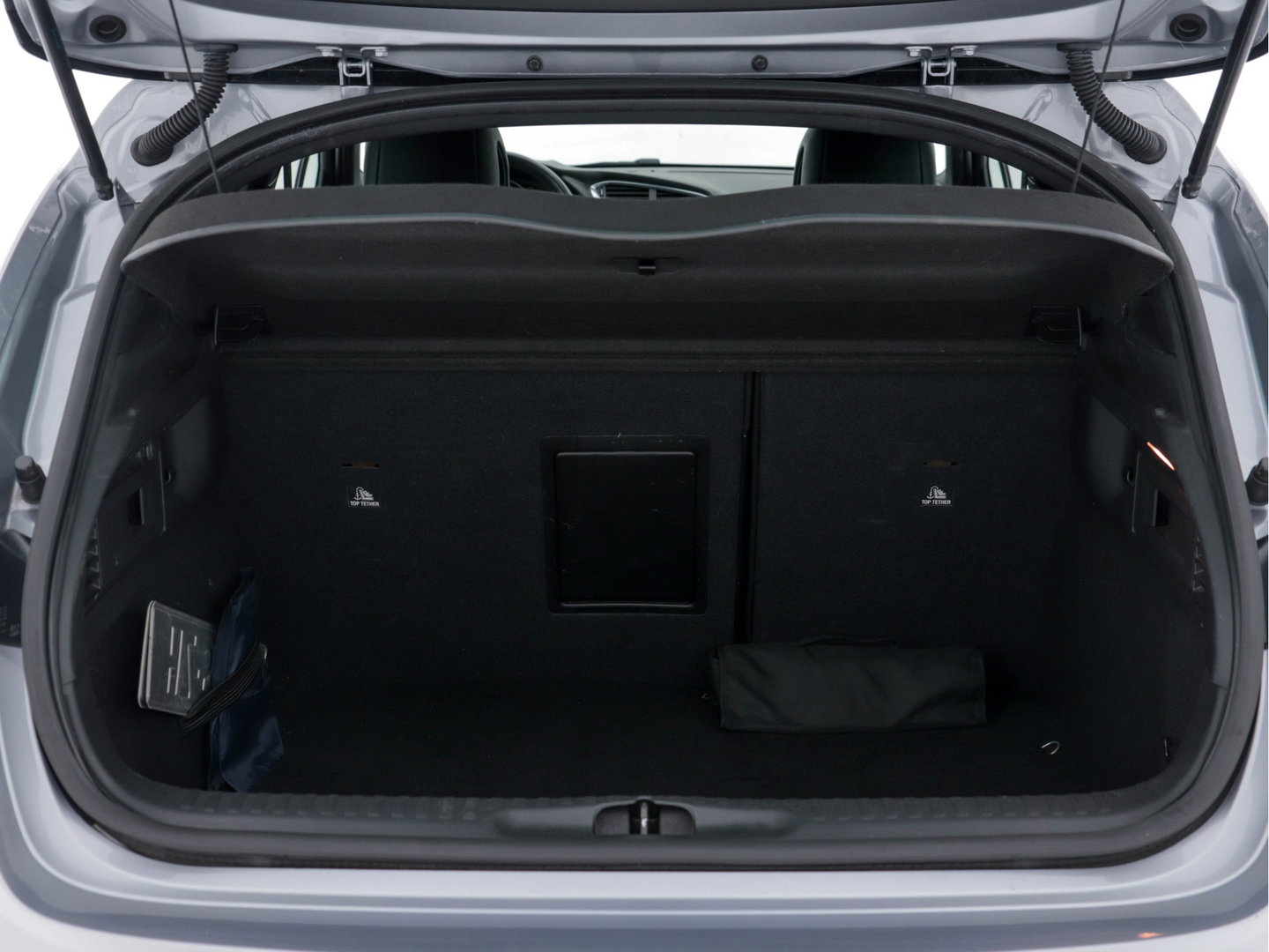 DS DS 4 Crossback 1.6 BlueHDi Business-Pack Aut. *NAVI-FULLMAP | FULL-LED | LEATHER-MICROFIBRE | DAB+ | ECC | PDC | CRUISE | KEYLESS | PRIVACY-GLASS | SPORT-SEATS | TOWBAR | 16"ALU*