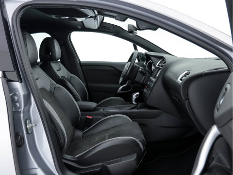 DS DS 4 Crossback 1.6 BlueHDi Business-Pack Aut. *NAVI-FULLMAP | FULL-LED | LEATHER-MICROFIBRE | DAB+ | ECC | PDC | CRUISE | KEYLESS | PRIVACY-GLASS | SPORT-SEATS | TOWBAR | 16"ALU*