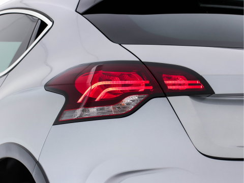 DS DS 4 Crossback 1.6 BlueHDi Business-Pack Aut. *NAVI-FULLMAP | FULL-LED | LEATHER-MICROFIBRE | DAB+ | ECC | PDC | CRUISE | KEYLESS | PRIVACY-GLASS | SPORT-SEATS | TOWBAR | 16"ALU*