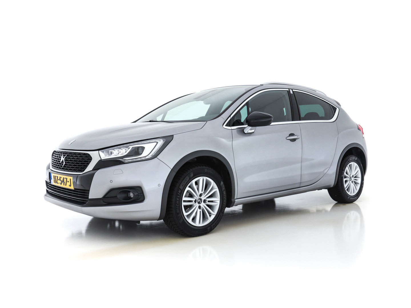 DS DS 4 Crossback 1.6 BlueHDi Business-Pack Aut. *NAVI-FULLMAP | FULL-LED | LEATHER-MICROFIBRE | DAB+ | ECC | PDC | CRUISE | KEYLESS | PRIVACY-GLASS | SPORT-SEATS | TOWBAR | 16"ALU*