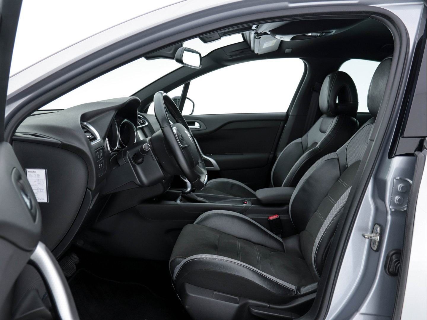DS DS 4 Crossback 1.6 BlueHDi Business-Pack Aut. *NAVI-FULLMAP | FULL-LED | LEATHER-MICROFIBRE | DAB+ | ECC | PDC | CRUISE | KEYLESS | PRIVACY-GLASS | SPORT-SEATS | TOWBAR | 16"ALU*