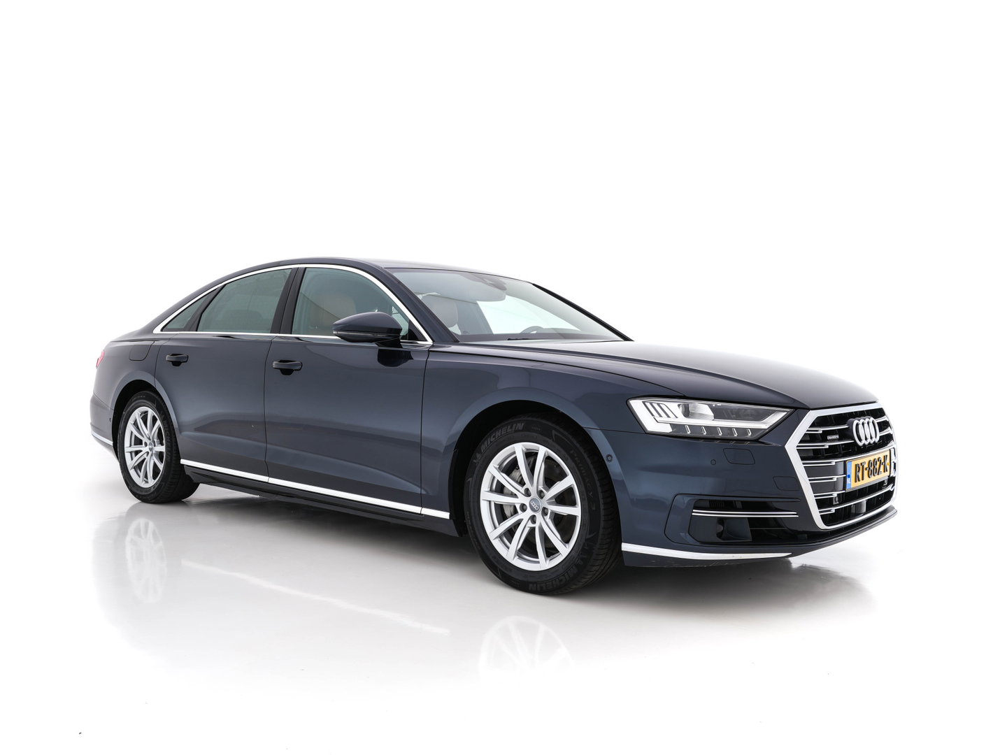 Audi A8 50 TDI Quattro MHEV Aut. *MATRIX-LED | LEATHER | DIGI-COCKPIT | BANG/OLUFSEN | SOFTCLOSE | KEYLESS | MEMORY-SEATS | ADAPTIVE-CRUISE | DAB | CAMERA | ECC | PDC | AIR-SUSPENSION | AMBIENT-LIGHT | ...