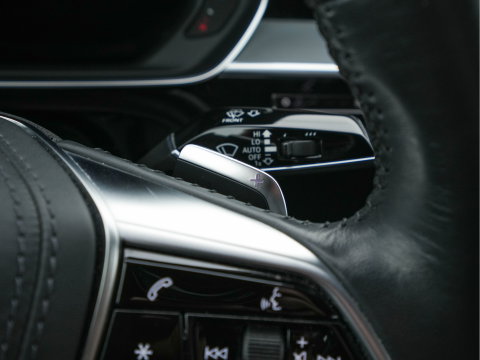 Audi A8 50 TDI Quattro MHEV Aut. *MATRIX-LED | LEATHER | DIGI-COCKPIT | BANG/OLUFSEN | SOFTCLOSE | KEYLESS | MEMORY-SEATS | ADAPTIVE-CRUISE | DAB | CAMERA | ECC | PDC | AIR-SUSPENSION | AMBIENT-LIGHT | ...