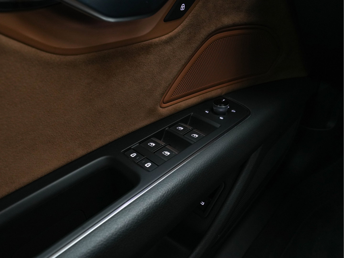 Audi A8 50 TDI Quattro MHEV Aut. *MATRIX-LED | LEATHER | DIGI-COCKPIT | BANG/OLUFSEN | SOFTCLOSE | KEYLESS | MEMORY-SEATS | ADAPTIVE-CRUISE | DAB | CAMERA | ECC | PDC | AIR-SUSPENSION | AMBIENT-LIGHT | ...
