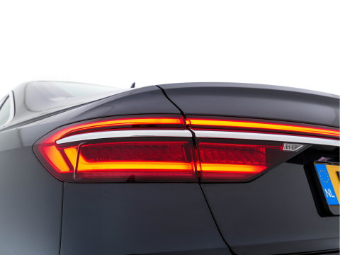 Audi A8 50 TDI Quattro MHEV Aut. *MATRIX-LED | LEATHER | DIGI-COCKPIT | BANG/OLUFSEN | SOFTCLOSE | KEYLESS | MEMORY-SEATS | ADAPTIVE-CRUISE | DAB | CAMERA | ECC | PDC | AIR-SUSPENSION | AMBIENT-LIGHT | ...