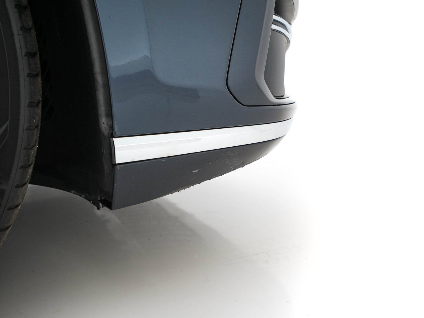 Audi A8 50 TDI Quattro MHEV Aut. *MATRIX-LED | LEATHER | DIGI-COCKPIT | BANG/OLUFSEN | SOFTCLOSE | KEYLESS | MEMORY-SEATS | ADAPTIVE-CRUISE | DAB | CAMERA | ECC | PDC | AIR-SUSPENSION | AMBIENT-LIGHT | ...