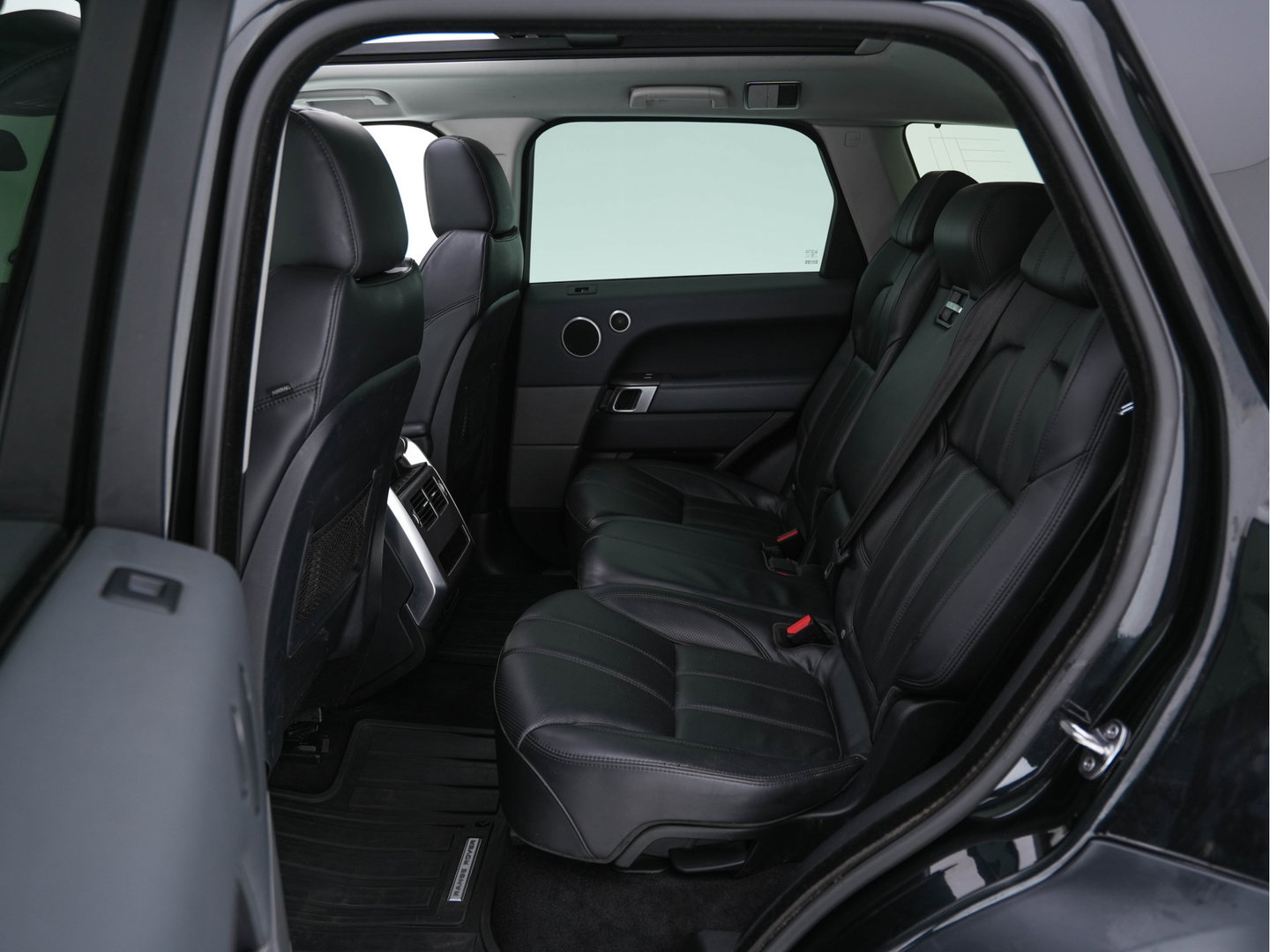 Land Rover Range Rover Sport 3.0 TDV6 HSE Dynamic [ 7-Pers ] Aut. *PANO | LEATHER | BI-XENON | NAVI-FULLMAP | CAMERA | CRUISE | HEAD-UP | MEMORY-PACK | HEATED-COMFORTSEATS | PRIVACY-GLASS | SHIFT-PADDLES | TOWBAR | 20"ALU*