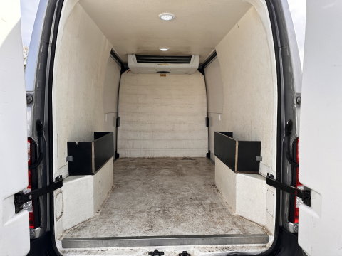 Renault Master T35 2.3 dCi 180 L2H2 Energy ( 3-Pers ) *REFRIGERATED VEHICLE | DOUBLE SLIDING DOORS | CAMERA | AIR CONDITIONING | BLIND SPOT MONITOR | CRUISE CONTROL | PARKING SENSORS | TOW BAR*