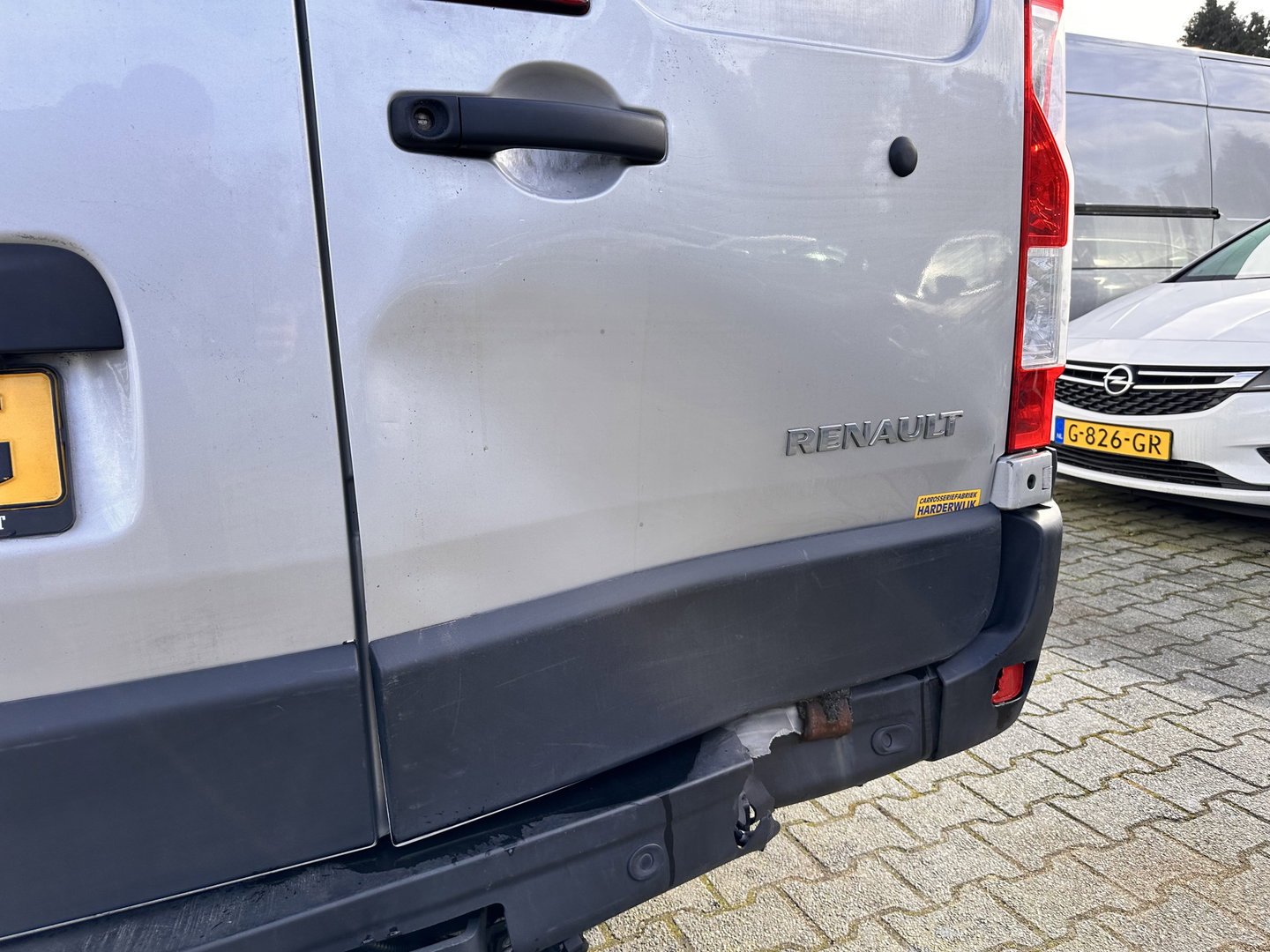 Renault Master T35 2.3 dCi 180 L2H2 Energy ( 3-Pers ) *REFRIGERATED VEHICLE | DOUBLE SLIDING DOORS | CAMERA | AIR CONDITIONING | BLIND SPOT MONITOR | CRUISE CONTROL | PARKING SENSORS | TOW BAR*