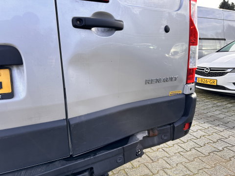 Renault Master T35 2.3 dCi 180 L2H2 Energy ( 3-Pers ) *REFRIGERATED VEHICLE | DOUBLE SLIDING DOORS | CAMERA | AIR CONDITIONING | BLIND SPOT MONITOR | CRUISE CONTROL | PARKING SENSORS | TOW BAR*