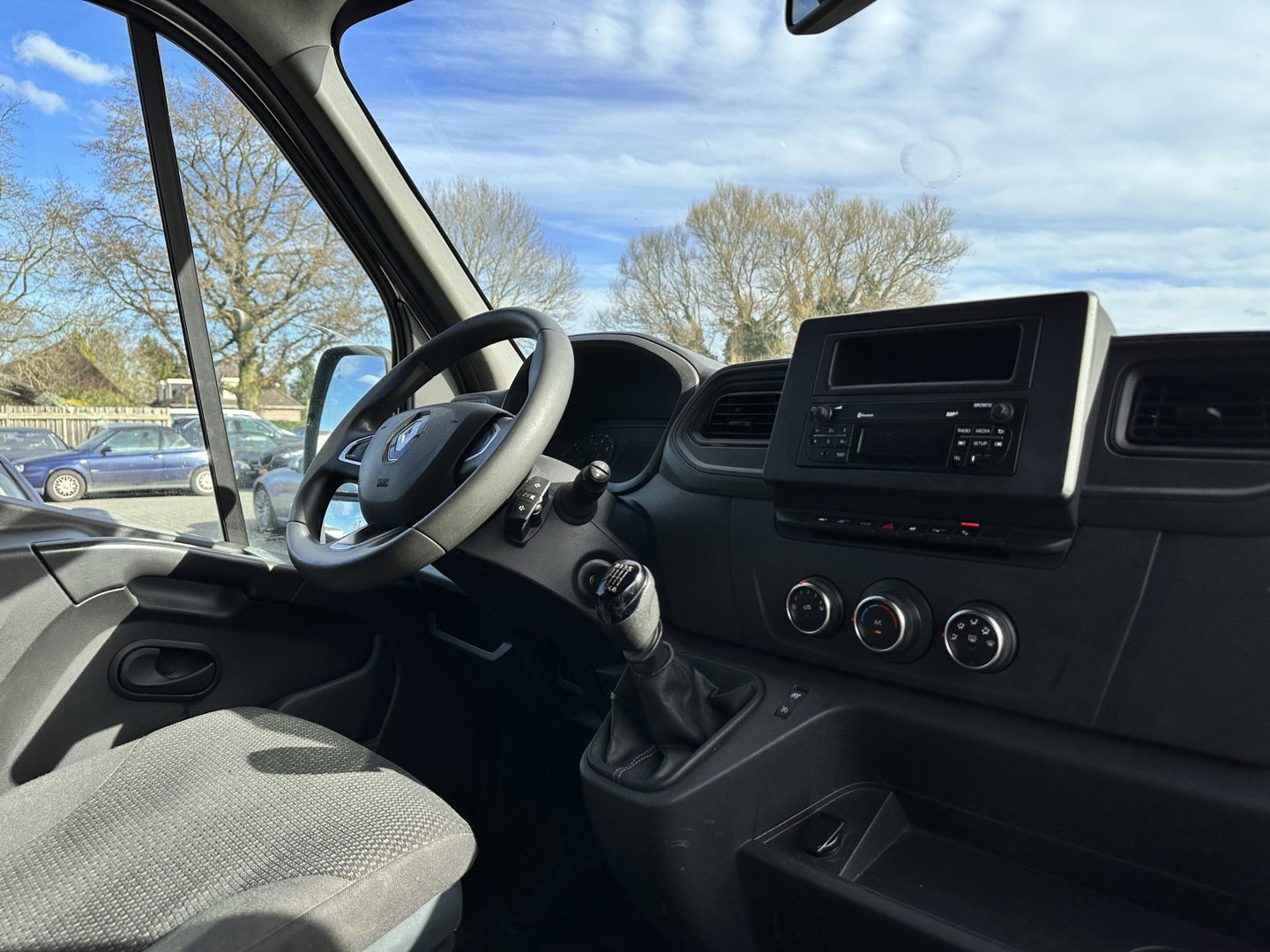 Renault Master T35 2.3 dCi 180 L2H2 Energy ( 3-Pers ) *REFRIGERATED VEHICLE | DOUBLE SLIDING DOORS | CAMERA | AIR CONDITIONING | BLIND SPOT MONITOR | CRUISE CONTROL | PARKING SENSORS | TOW BAR*