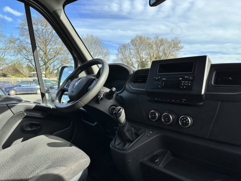 Renault Master T35 2.3 dCi 180 L2H2 Energy ( 3-Pers ) *REFRIGERATED VEHICLE | DOUBLE SLIDING DOORS | CAMERA | AIR CONDITIONING | BLIND SPOT MONITOR | CRUISE CONTROL | PARKING SENSORS | TOW BAR*