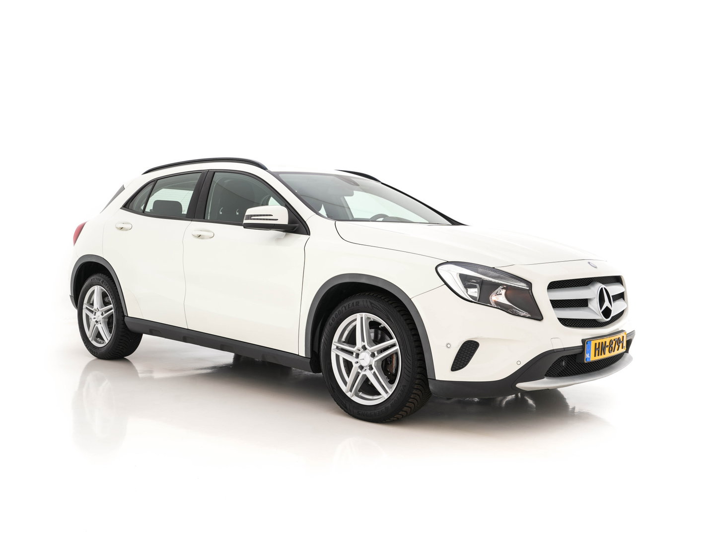 Mercedes-Benz GLA 200 CDI Ambition *NAVI-FULLMAP | ECC | CRUISE | HEATED-COMFORT-SEATS | TOWBAR | PDC |  CARBON-INLAY | 17"ALU*