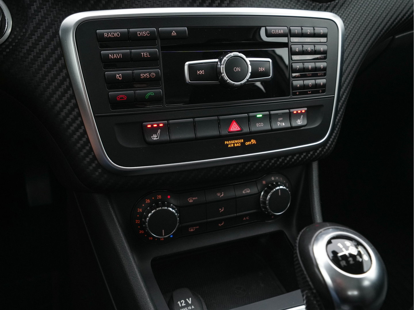 Mercedes-Benz GLA 200 CDI Ambition *NAVI-FULLMAP | ECC | CRUISE | HEATED-COMFORT-SEATS | TOWBAR | PDC |  CARBON-INLAY | 17"ALU*