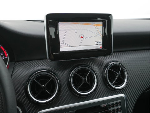Mercedes-Benz GLA 200 CDI Ambition *NAVI-FULLMAP | ECC | CRUISE | HEATED-COMFORT-SEATS | TOWBAR | PDC |  CARBON-INLAY | 17"ALU*