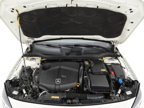 Mercedes-Benz GLA 200 CDI Ambition *NAVI-FULLMAP | ECC | CRUISE | HEATED-COMFORT-SEATS | TOWBAR | PDC |  CARBON-INLAY | 17"ALU*