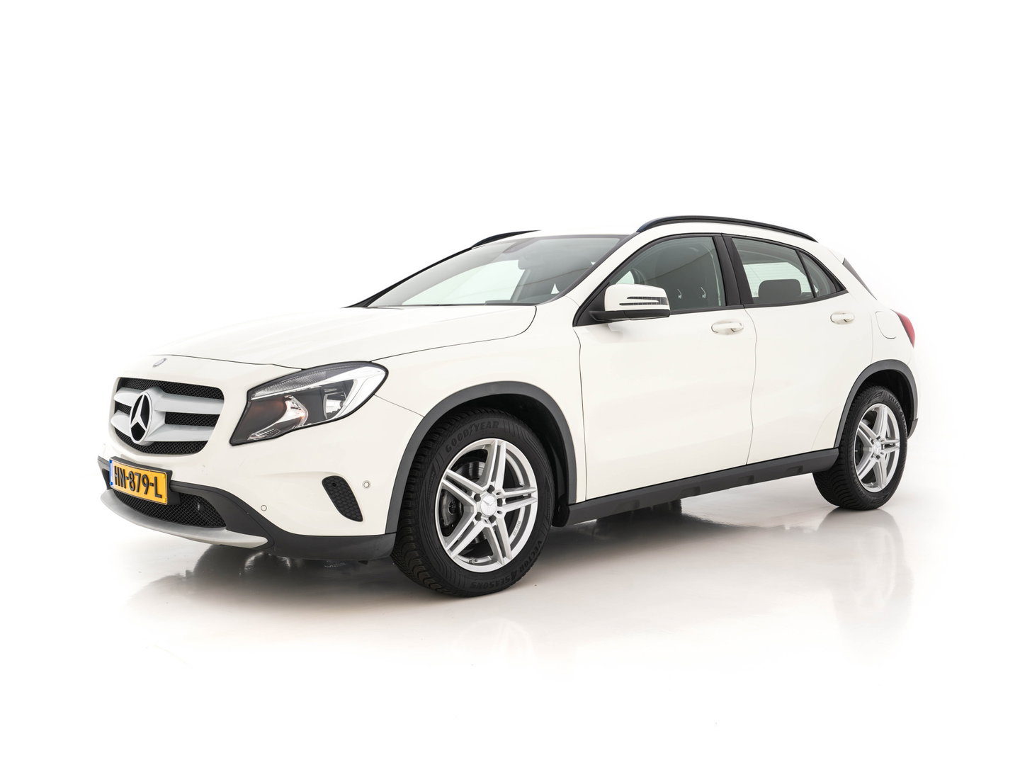 Mercedes-Benz GLA 200 CDI Ambition *NAVI-FULLMAP | ECC | CRUISE | HEATED-COMFORT-SEATS | TOWBAR | PDC |  CARBON-INLAY | 17"ALU*