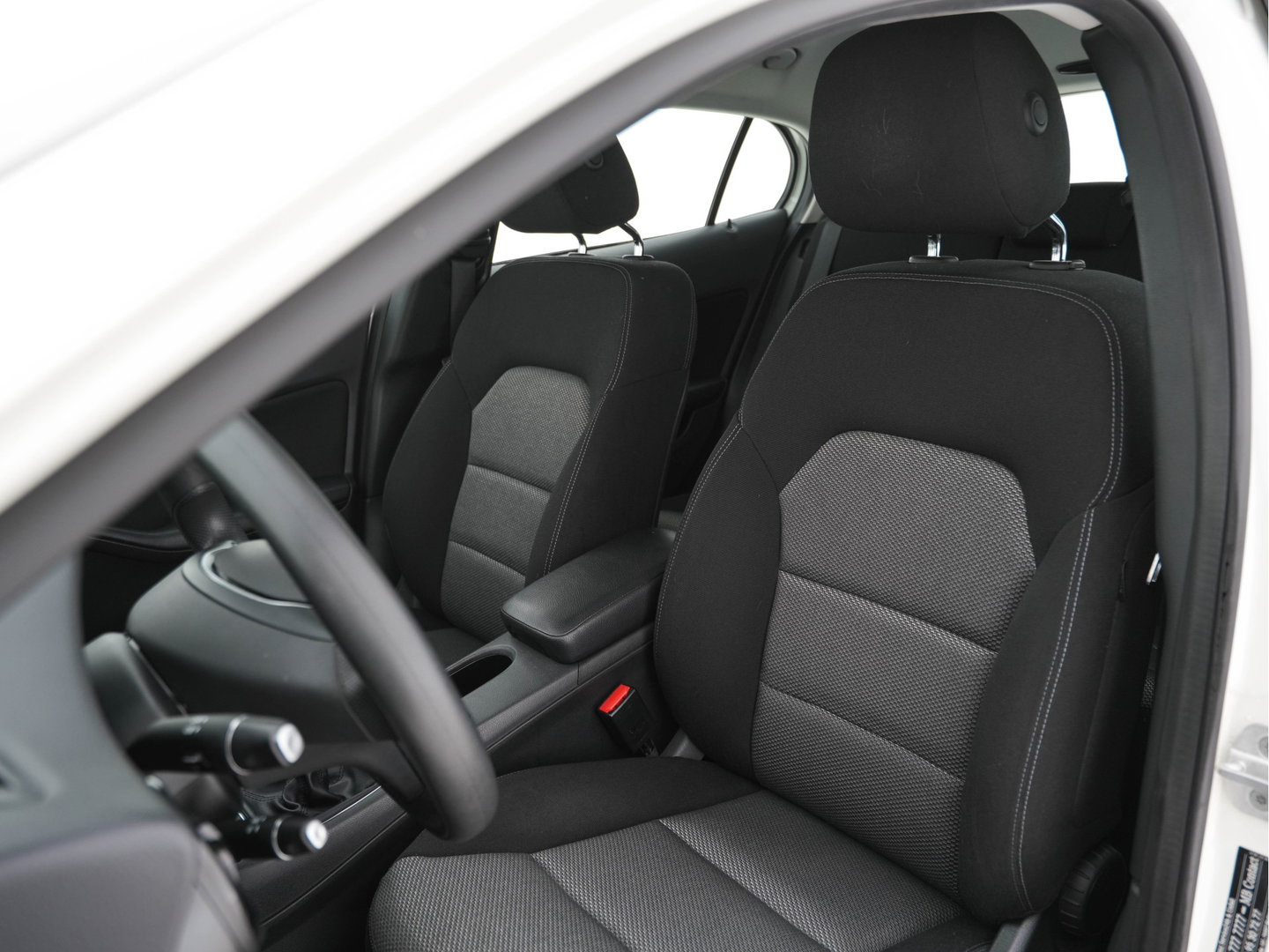 Mercedes-Benz GLA 200 CDI Ambition *NAVI-FULLMAP | ECC | CRUISE | HEATED-COMFORT-SEATS | TOWBAR | PDC |  CARBON-INLAY | 17"ALU*
