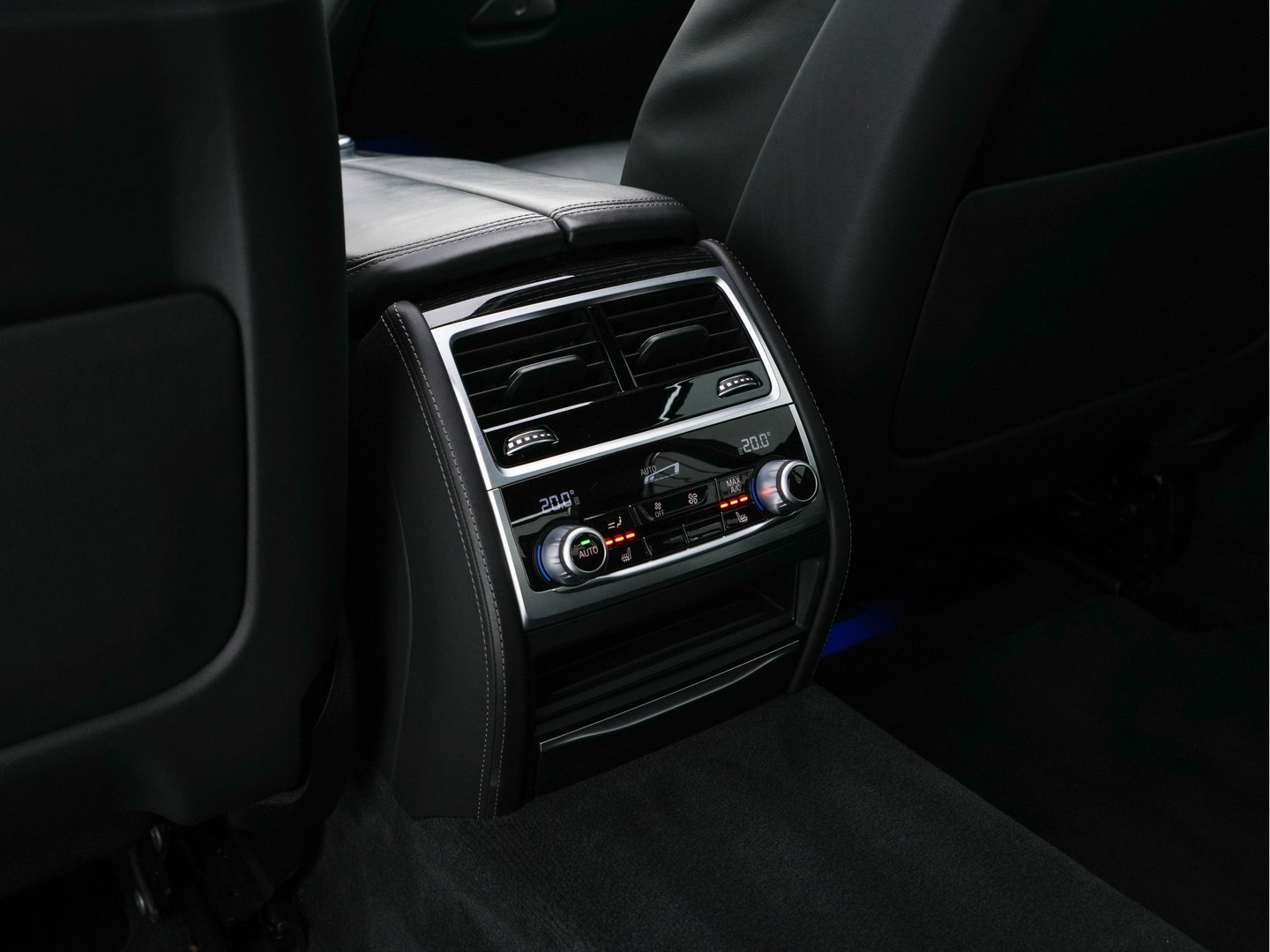BMW 7 Serie 750i Long M-Aerodynamic xDrive High Executive Aut. *PANO | DESIGN-LEATHER | LASER-LED | SOFTCLOSE |TOPVIEW | HARMAN/KARDON-SOUND | MEMORY-PACK | NAVI-FULLMAP | KEYLESS | ADAPTIVE-CRUISE | HEAD-UP | MASSAGE/HEATED/COOLED-COMFORT-SEATS | .