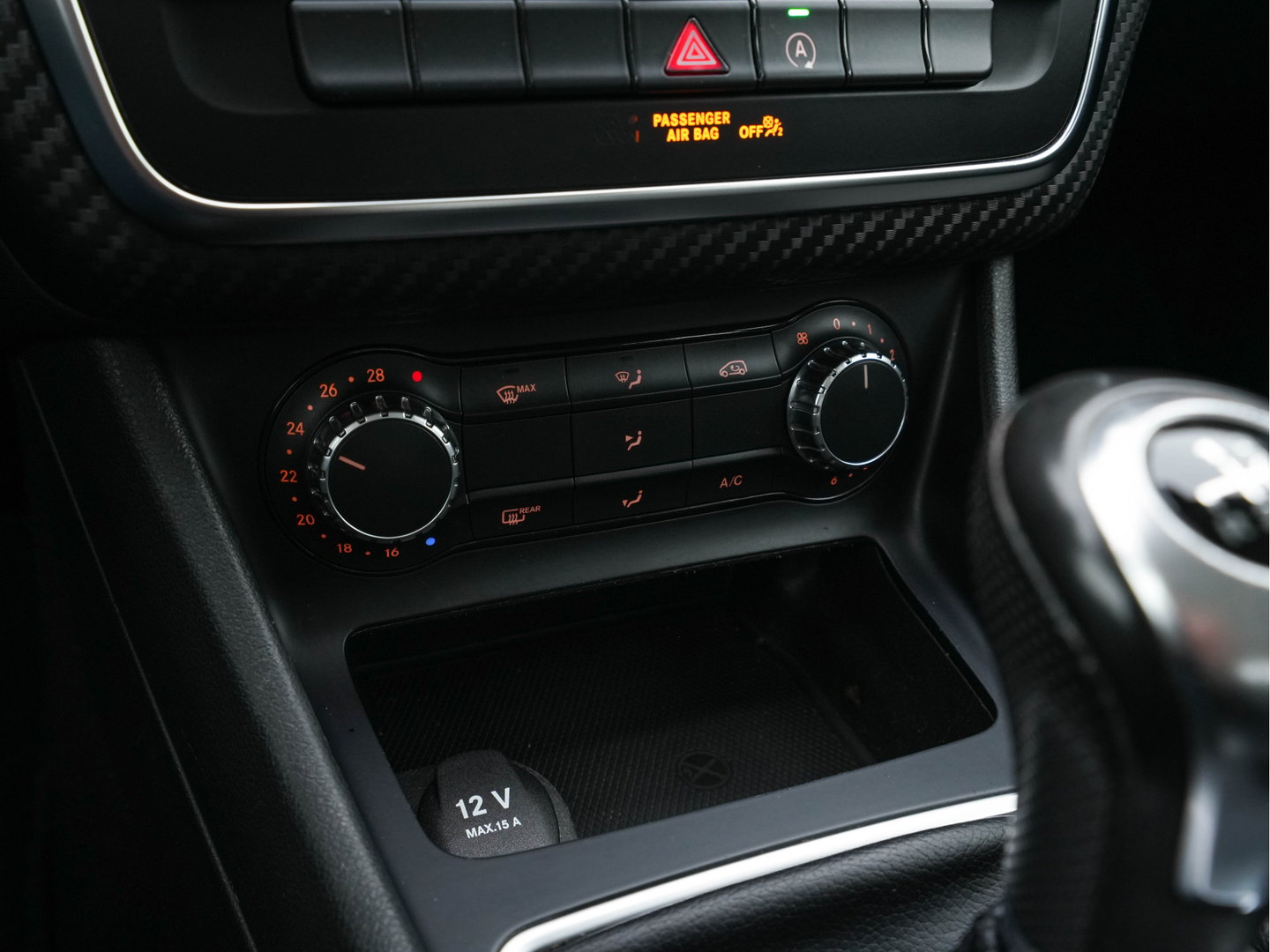 Mercedes-Benz GLA 180 CDI (INCL-BTW) *NAVI-FULLMAP | AIRCO | COMFORT-SEATS | CARBON-INLAY |  17"ALU*