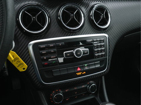 Mercedes-Benz GLA 180 CDI (INCL-BTW) *NAVI-FULLMAP | AIRCO | COMFORT-SEATS | CARBON-INLAY |  17"ALU*
