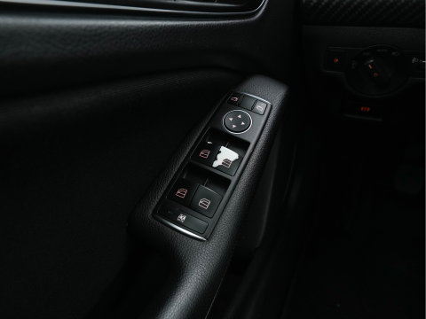 Mercedes-Benz GLA 180 CDI (INCL-BTW) *NAVI-FULLMAP | AIRCO | COMFORT-SEATS | CARBON-INLAY |  17"ALU*