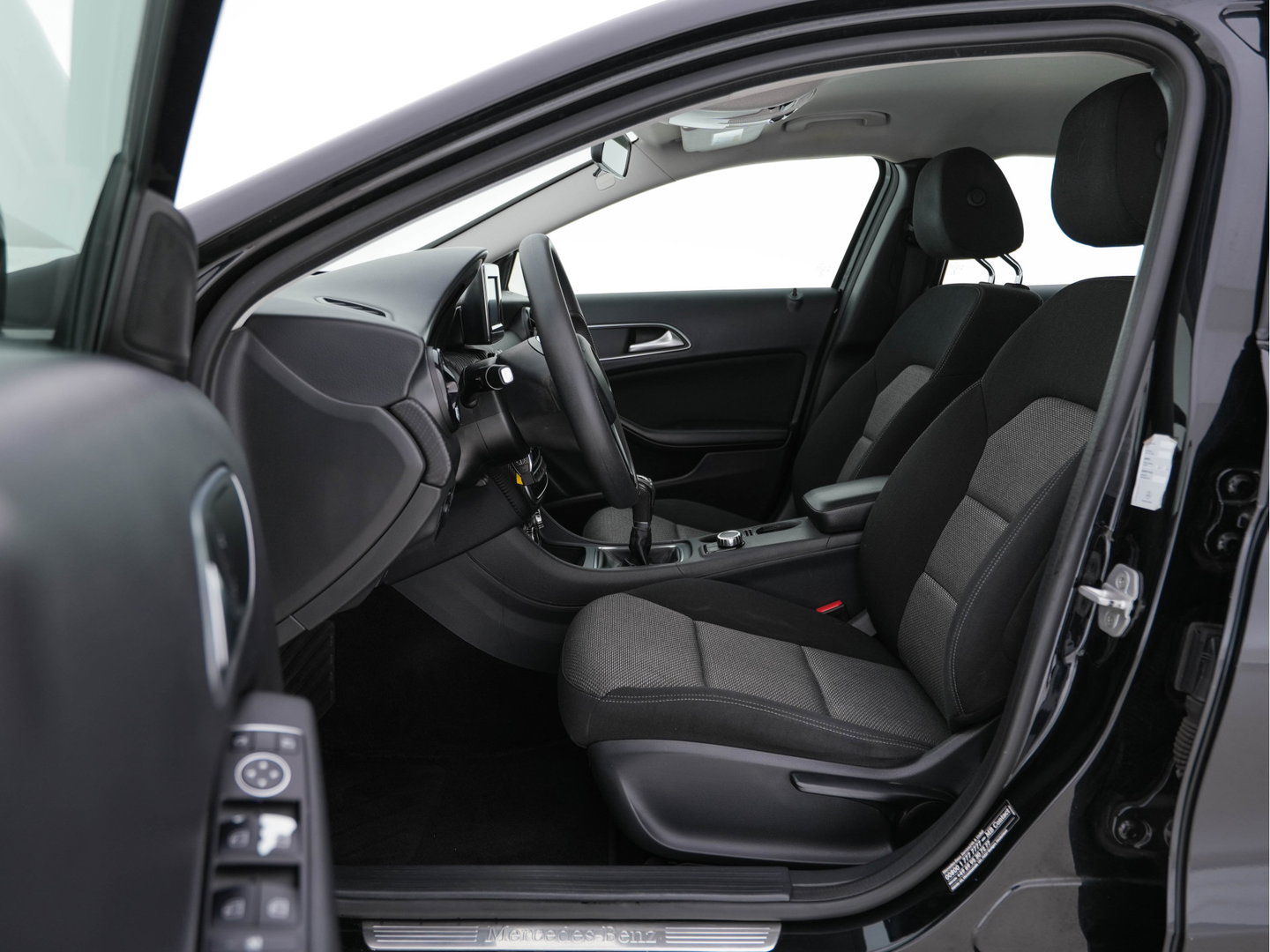 Mercedes-Benz GLA 180 CDI (INCL-BTW) *NAVI-FULLMAP | AIRCO | COMFORT-SEATS | CARBON-INLAY |  17"ALU*