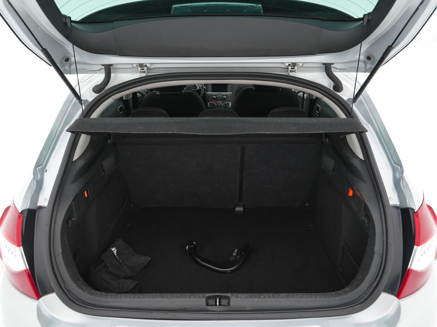 Citroën C4 1.6 HDi Ligne Business *NAVI-FULLMAP | ECC | PDC | CRUISE | TOWBAR | COMFORT-SEATS | PRIVACY-GLASS | 16''ALU*