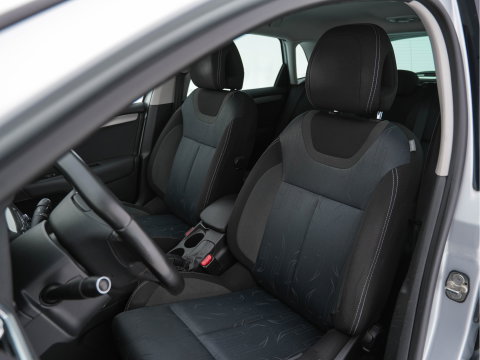 Citroën C4 1.6 HDi Ligne Business *NAVI-FULLMAP | ECC | PDC | CRUISE | TOWBAR | COMFORT-SEATS | PRIVACY-GLASS | 16''ALU*