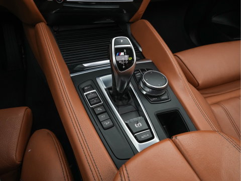 BMW X6 M50d M-Sportpack Aut. *PANO | LEATHER | FULL-LED | HARMAN/KARDON-SURROUND | MEMORY-PACK | TOPVIEW | HEAD-UP | NAVI-FULLMAP | SHIFT-PADDLES | CRUISE | HEATED-SPORTSEATS | 20''ALU*