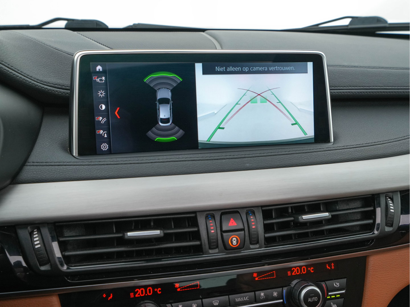 BMW X6 M50d M-Sportpack Aut. *PANO | LEATHER | FULL-LED | HARMAN/KARDON-SURROUND | MEMORY-PACK | TOPVIEW | HEAD-UP | NAVI-FULLMAP | SHIFT-PADDLES | CRUISE | HEATED-SPORTSEATS | 20''ALU*