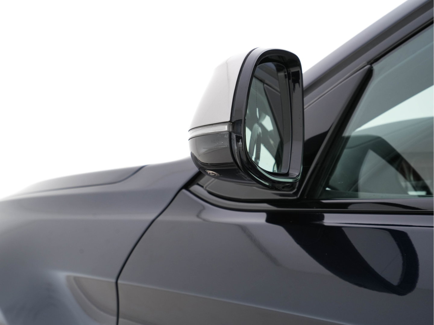 BMW X6 M50d M-Sportpack Aut. *PANO | LEATHER | FULL-LED | HARMAN/KARDON-SURROUND | MEMORY-PACK | TOPVIEW | HEAD-UP | NAVI-FULLMAP | SHIFT-PADDLES | CRUISE | HEATED-SPORTSEATS | 20''ALU*