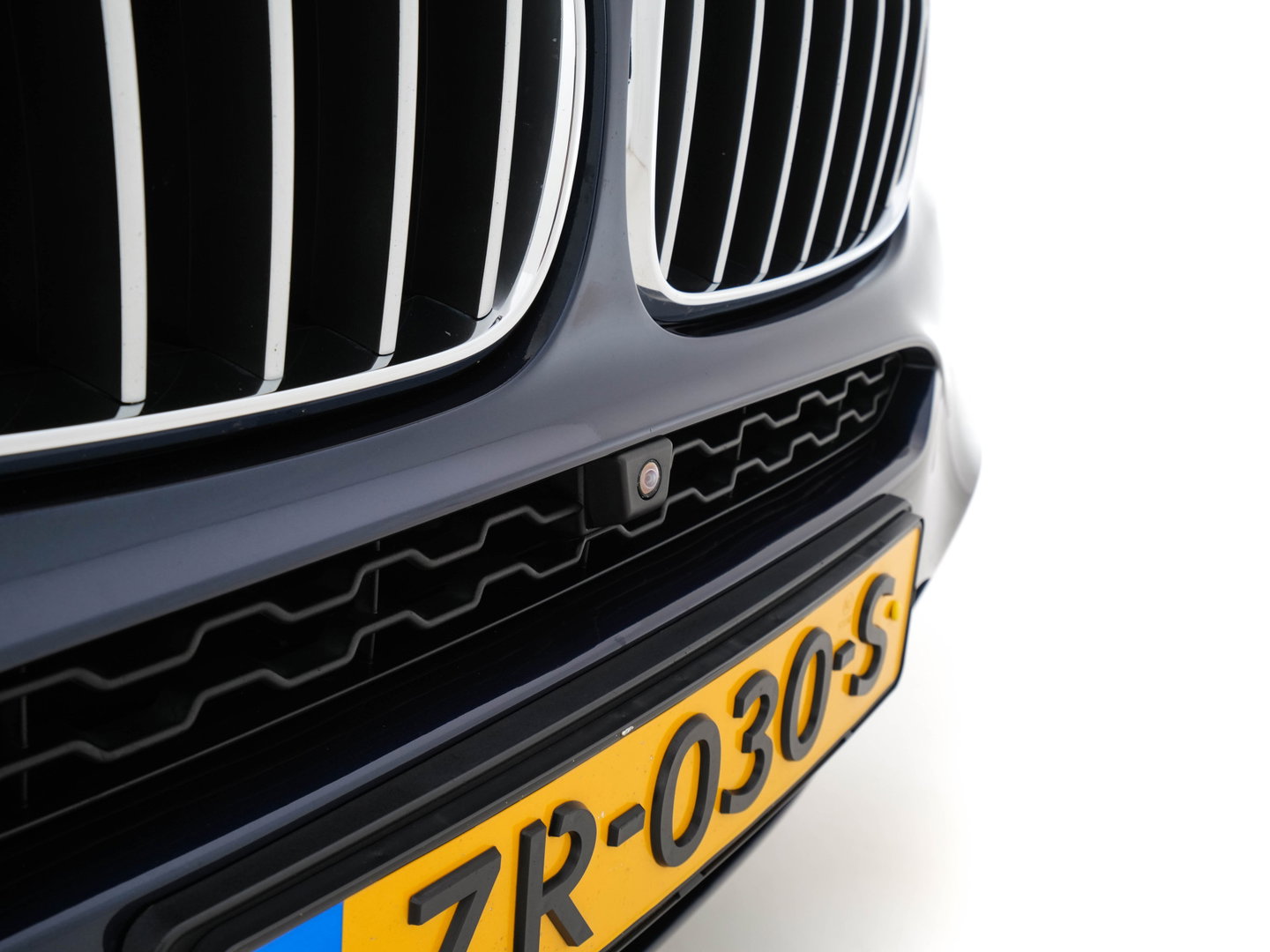 BMW X6 M50d M-Sportpack Aut. *PANO | LEATHER | FULL-LED | HARMAN/KARDON-SURROUND | MEMORY-PACK | TOPVIEW | HEAD-UP | NAVI-FULLMAP | SHIFT-PADDLES | CRUISE | HEATED-SPORTSEATS | 20''ALU*