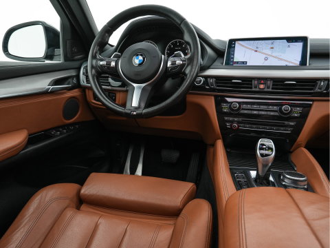 BMW X6 M50d M-Sportpack Aut. *PANO | LEATHER | FULL-LED | HARMAN/KARDON-SURROUND | MEMORY-PACK | TOPVIEW | HEAD-UP | NAVI-FULLMAP | SHIFT-PADDLES | CRUISE | HEATED-SPORTSEATS | 20''ALU*