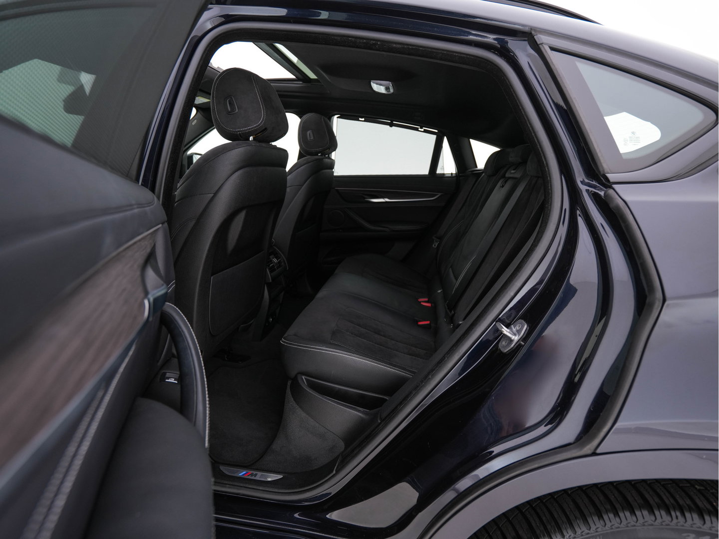 BMW X6 xDrive30d High Executive Design-Edition-Extravagance Aut. *PANO | LEATHER-ALCANTARA | FULL-LED | MEMORY-PACK | HEAD-UP | HIFI-SOUND | KEYLESS | DAB+ | BLIND-SPOT | CAMERA | HEATED-SPORTSEATS | SHIFTPADDLES | SOFTCLOSE | TOWBAR | 20''ALU*