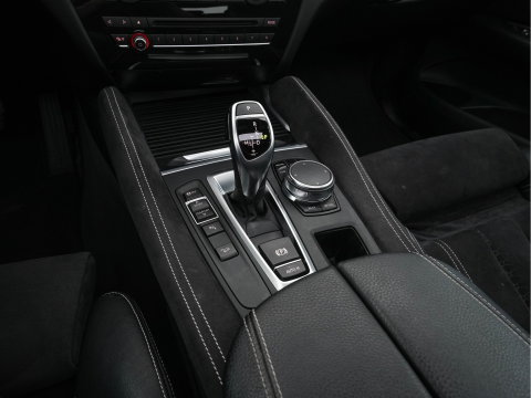 BMW X6 xDrive30d High Executive Design-Edition-Extravagance Aut. *PANO | LEATHER-ALCANTARA | FULL-LED | MEMORY-PACK | HEAD-UP | HIFI-SOUND | KEYLESS | DAB+ | BLIND-SPOT | CAMERA | HEATED-SPORTSEATS | SHIFTPADDLES | SOFTCLOSE | TOWBAR | 20''ALU*