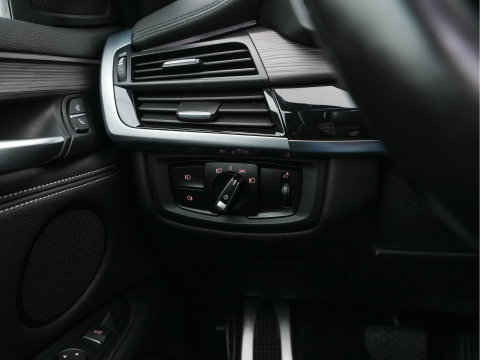 BMW X6 xDrive30d High Executive Design-Edition-Extravagance Aut. *PANO | LEATHER-ALCANTARA | FULL-LED | MEMORY-PACK | HEAD-UP | HIFI-SOUND | KEYLESS | DAB+ | BLIND-SPOT | CAMERA | HEATED-SPORTSEATS | SHIFTPADDLES | SOFTCLOSE | TOWBAR | 20''ALU*
