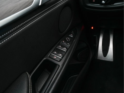 BMW X6 xDrive30d High Executive Design-Edition-Extravagance Aut. *PANO | LEATHER-ALCANTARA | FULL-LED | MEMORY-PACK | HEAD-UP | HIFI-SOUND | KEYLESS | DAB+ | BLIND-SPOT | CAMERA | HEATED-SPORTSEATS | SHIFTPADDLES | SOFTCLOSE | TOWBAR | 20''ALU*