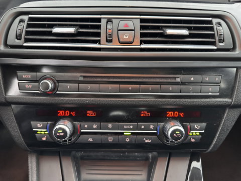 BMW 5 Serie Touring 520d Shadow-line *BI-XENON | NAVI-FULLMAP | HEATED-COMFORTSEATS | ECC | KEYLESS | PDC | CRUISE | 18''ALU*