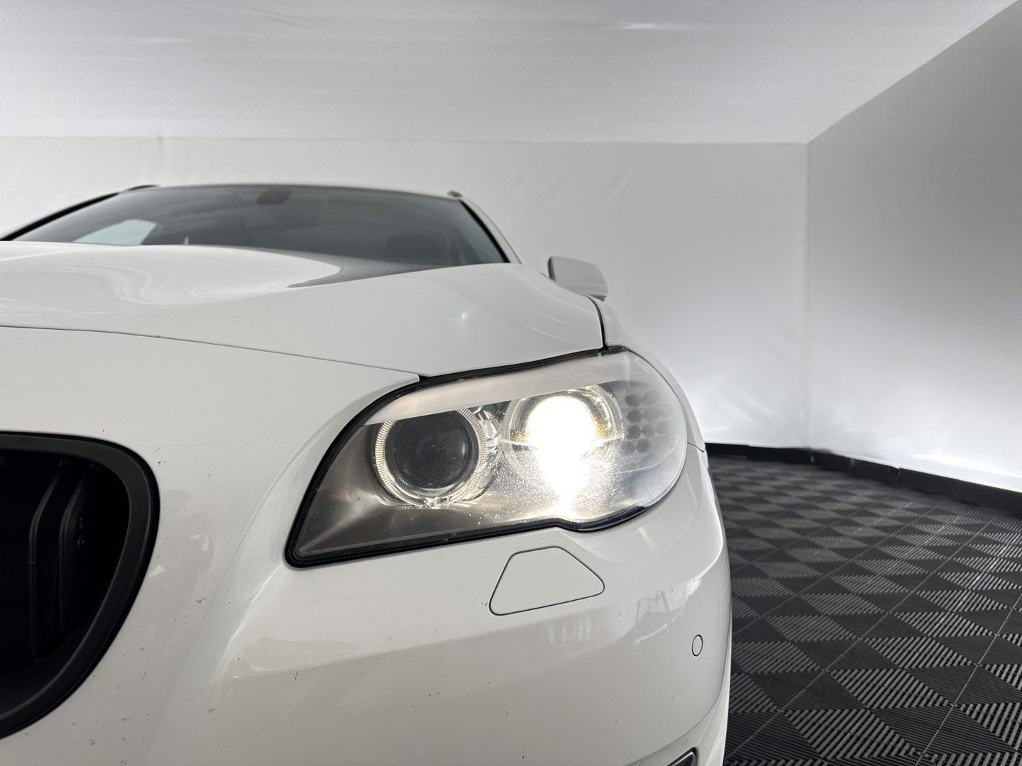 BMW 5 Serie Touring 520d Shadow-line *BI-XENON | NAVI-FULLMAP | HEATED-COMFORTSEATS | ECC | KEYLESS | PDC | CRUISE | 18''ALU*