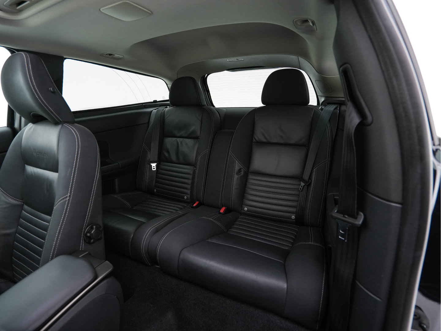 Volvo C30 1.6 D2 R-Design Luxury-Line *PANO | BI-XENON | LEATHER-FABRIC | NAVI-FULLMAP | HEATED-SPORTSEATS | ECC | CARBON-INLAY | PDC | PREMIUM-AUDIO | CRUISE | 17''ALU*
