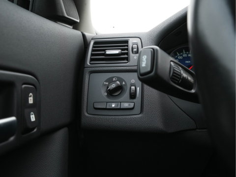 Volvo C30 1.6 D2 R-Design Luxury-Line *PANO | BI-XENON | LEATHER-FABRIC | NAVI-FULLMAP | HEATED-SPORTSEATS | ECC | CARBON-INLAY | PDC | PREMIUM-AUDIO | CRUISE | 17''ALU*