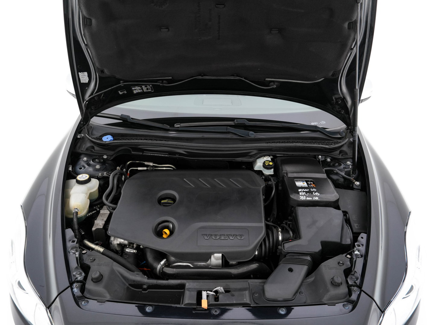 Volvo C30 1.6 D2 R-Design Luxury-Line *PANO | BI-XENON | LEATHER-FABRIC | NAVI-FULLMAP | HEATED-SPORTSEATS | ECC | CARBON-INLAY | PDC | PREMIUM-AUDIO | CRUISE | 17''ALU*