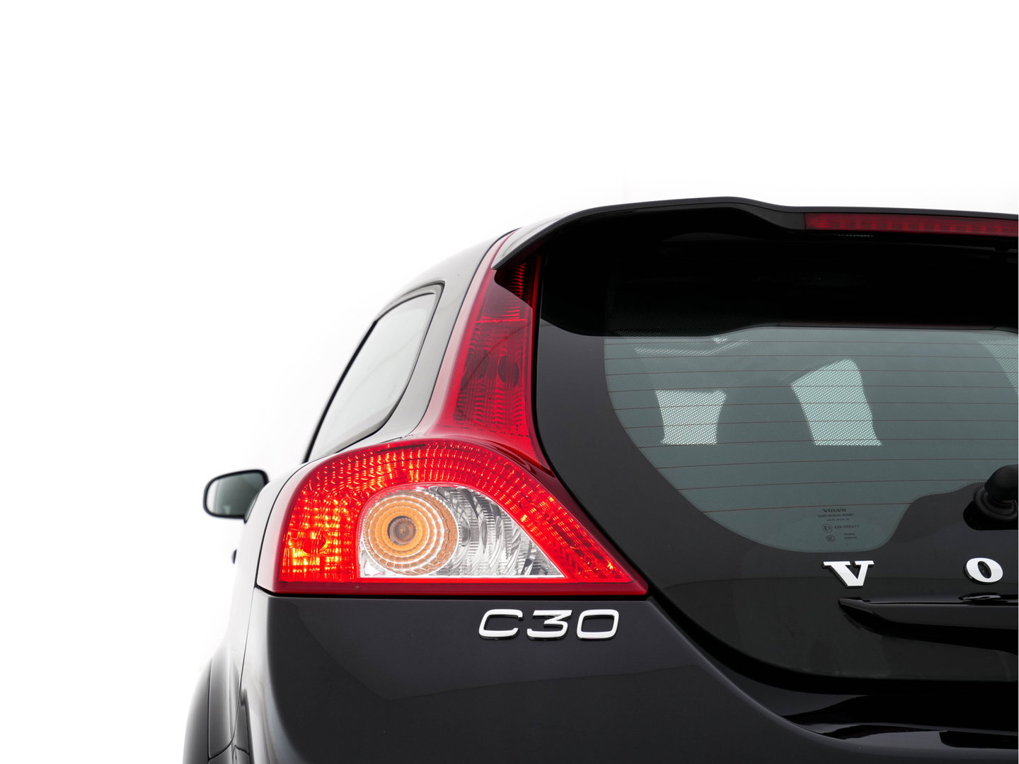 Volvo C30 1.6 D2 R-Design Luxury-Line *PANO | BI-XENON | LEATHER-FABRIC | NAVI-FULLMAP | HEATED-SPORTSEATS | ECC | CARBON-INLAY | PDC | PREMIUM-AUDIO | CRUISE | 17''ALU*