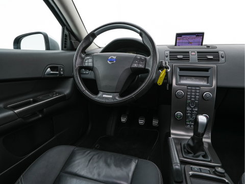 Volvo C30 1.6 D2 R-Design Luxury-Line *PANO | BI-XENON | LEATHER-FABRIC | NAVI-FULLMAP | HEATED-SPORTSEATS | ECC | CARBON-INLAY | PDC | PREMIUM-AUDIO | CRUISE | 17''ALU*