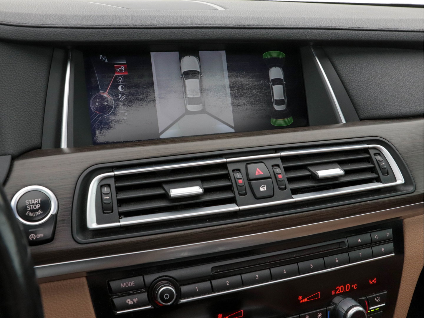 BMW 7 Serie 740d xDrive M-Sportpack Aut. *PANO | LEATHER | FULL-LED | TOPVIEW | NAVI-FULLMAP | SOFTCLOSE | HEAD-UP | HARMAN/KARDON | KEYLESS | CRUISE | HEATED-SPORTSEATS | LANE-ASSIST | MEMORY-PACK | TOWBAR |  20"ALU*