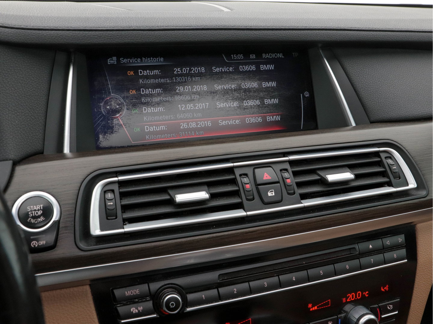 BMW 7 Serie 740d xDrive M-Sportpack Aut. *PANO | LEATHER | FULL-LED | TOPVIEW | NAVI-FULLMAP | SOFTCLOSE | HEAD-UP | HARMAN/KARDON | KEYLESS | CRUISE | HEATED-SPORTSEATS | LANE-ASSIST | MEMORY-PACK | TOWBAR |  20"ALU*