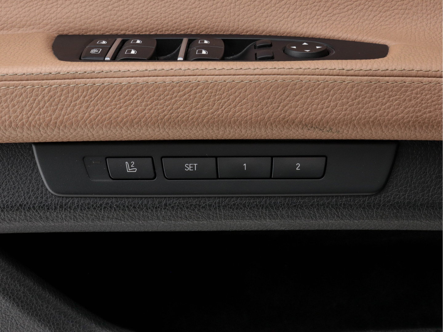 BMW 7 Serie 740d xDrive M-Sportpack Aut. *PANO | LEATHER | FULL-LED | TOPVIEW | NAVI-FULLMAP | SOFTCLOSE | HEAD-UP | HARMAN/KARDON | KEYLESS | CRUISE | HEATED-SPORTSEATS | LANE-ASSIST | MEMORY-PACK | TOWBAR |  20"ALU*