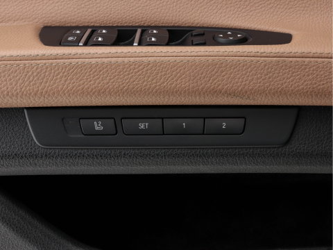 BMW 7 Serie 740d xDrive M-Sportpack Aut. *PANO | LEATHER | FULL-LED | TOPVIEW | NAVI-FULLMAP | SOFTCLOSE | HEAD-UP | HARMAN/KARDON | KEYLESS | CRUISE | HEATED-SPORTSEATS | LANE-ASSIST | MEMORY-PACK | TOWBAR |  20"ALU*